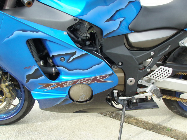Купить мотоцикл Kawasaki ZX-12R 2001 фото 13